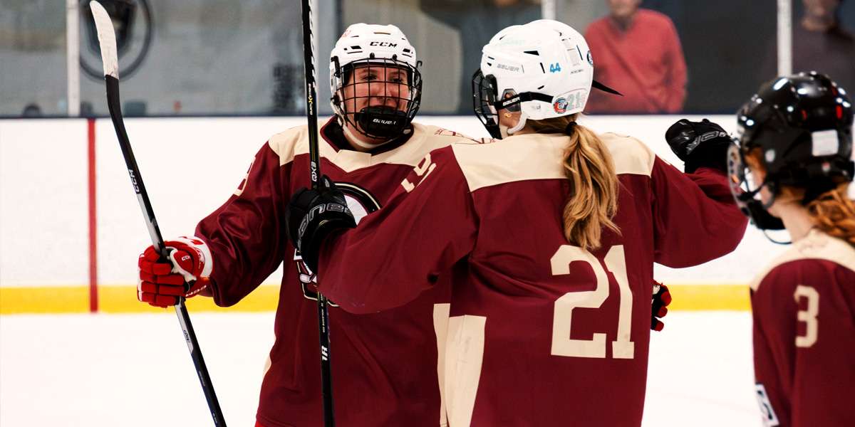 sc-wicehockey-26a FSU Women's Club Ice Hockey celebration photo